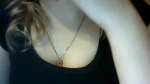 RiveraMaureen online show from February 18, 2025, 11:41 pm