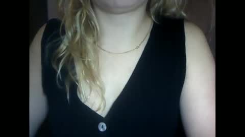 RiveraMaureen online show from October 21, 2025, 9:26 pm