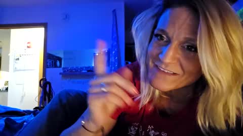 Snapshot of rjeanr chatting on March 3, 2025, 7:17 pm Randiz online show from March 3, 2025, 7:17 pm