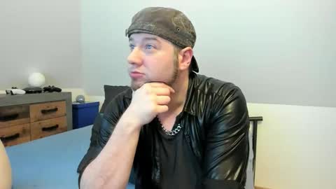 rlplover9 online show from October 18, 2025, 4:30 pm