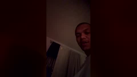 rmtxoxo427 online show from April 12, 2026, 7:46 am