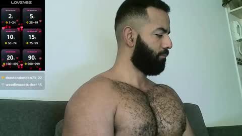 SebasRoa online show from March 3, 2025, 2:37 pm