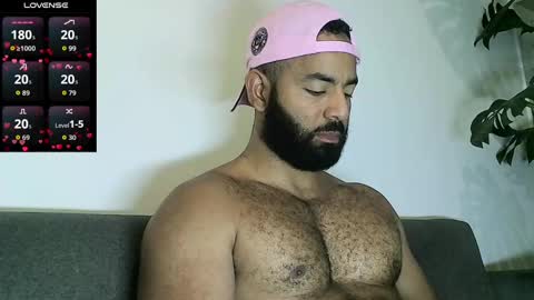 SebasRoa online show from November 19, 2025, 3:56 pm