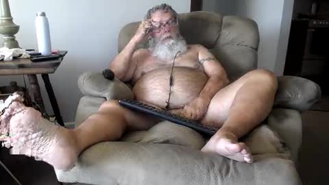 roaddog63 online show from September 12, 2025, 6:52 pm