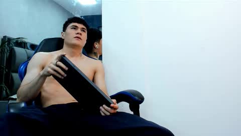 Roan Birkin online show from November 21, 2025, 7:56 pm