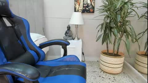 Snapshot of roan_birkin chatting on May 31, 2026, 7:26 pm Roan Birkin online show from May 31, 2026, 7:26 pm