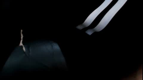 Snapshot of roan_birkin chatting on June 11, 2026, 12:32 am Roan Birkin online show from June 11, 2026, 12:32 am