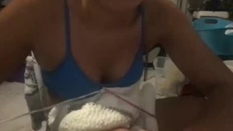 Snapshot of roarmance1 chatting on October 14, 2025, 6:42 pm roarmance1 online show from October 14, 2025, 6:42 pm