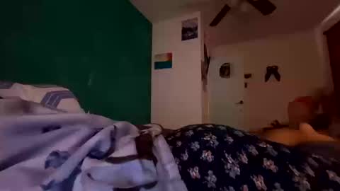 Snapshot of roarmance1 chatting on October 15, 2025, 5:57 pm roarmance1 online show from October 15, 2025, 5:57 pm