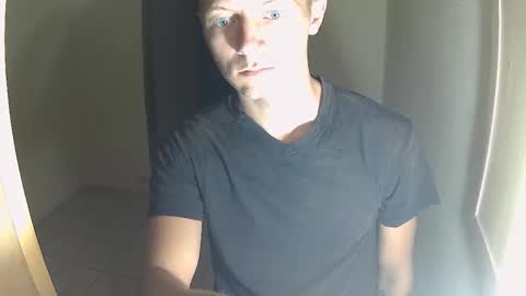 Snapshot of roastingcorn chatting on October 18, 2025, 12:28 pm RoastingCorn online show from October 18, 2025, 12:28 pm