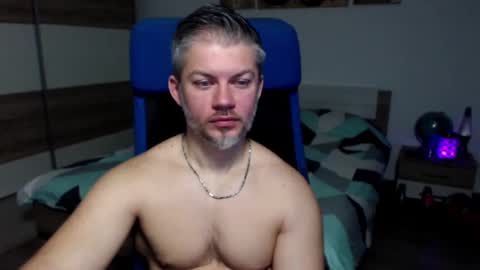 Snapshot of robbyshawz chatting on December 2, 2024, 5:48 am robbyshawz online show from December 2, 2024, 5:48 am