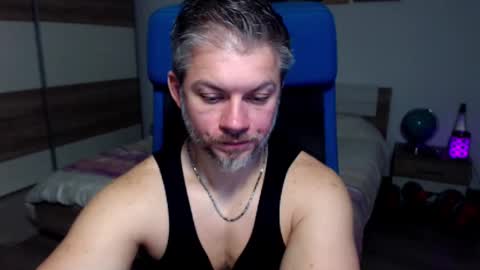 Snapshot of robbyshawz chatting on December 12, 2024, 10:02 am robbyshawz online show from December 12, 2024, 10:02 am