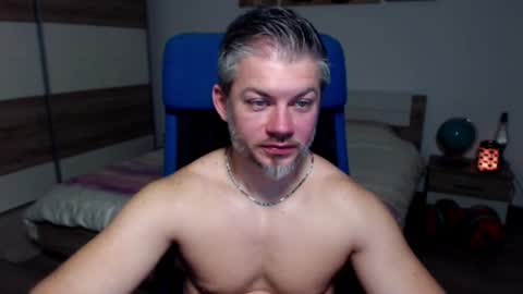 Snapshot of robbyshawz chatting on December 18, 2024, 6:53 am robbyshawz online show from December 18, 2024, 6:53 am