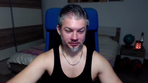 Snapshot of robbyshawz chatting on December 18, 2024, 9:58 am robbyshawz online show from December 18, 2024, 9:58 am
