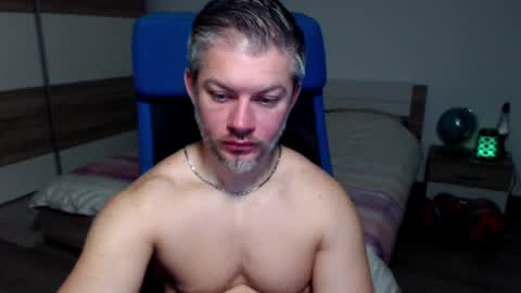 Snapshot of robbyshawz chatting on December 23, 2024, 5:28 am robbyshawz online show from December 23, 2024, 5:28 am