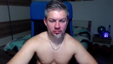 Snapshot of robbyshawz chatting on January 18, 2025, 10:28 am robbyshawz online show from January 18, 2025, 10:28 am