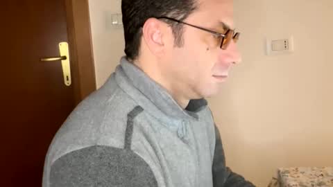 Snapshot of roberpierre_ho chatting on February 22, 2026, 5:40 am roberpierre_ho online show from February 22, 2026, 5:40 am