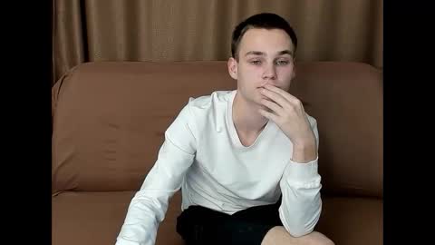 robert10211 online show from October 22, 2025, 5:45 pm