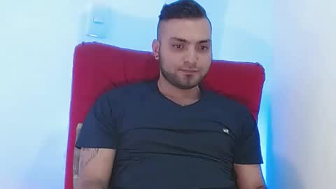 Snapshot of robert_leroy chatting on December 29, 2024, 7:53 pm Stiven - online show from December 29, 2024, 7:53 pm
