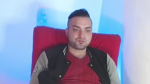Snapshot of robert_leroy chatting on February 2, 2025, 7:41 am Stiven - online show from February 2, 2025, 7:41 am