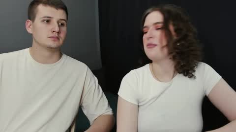 Snapshot of robert_lisa chatting on February 22, 2025, 4:29 am Lisa and Robert i am online all days 900 am GMT3 online show from February 22, 2025, 4:29 am