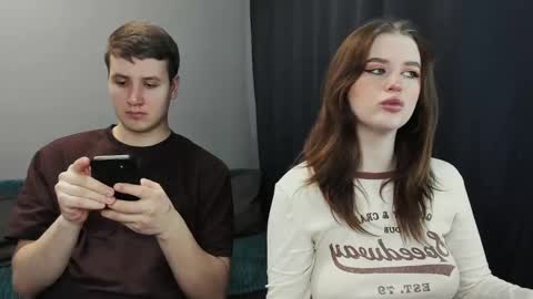 Snapshot of robert_lisa chatting on March 6, 2025, 10:30 am Lisa and Robert i am online all days 900 am GMT3 online show from March 6, 2025, 10:30 am