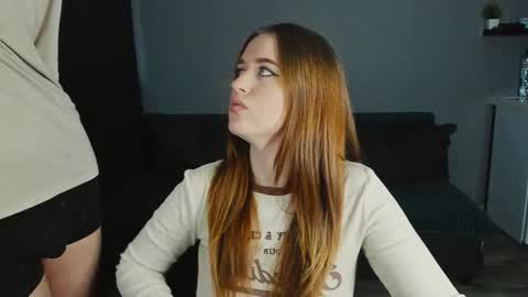 Snapshot of robert_lisa chatting on September 19, 2025, 11:22 am Lisa and Robert  i am online all days 900 am GMT3   online show from September 19, 2025, 11:22 am