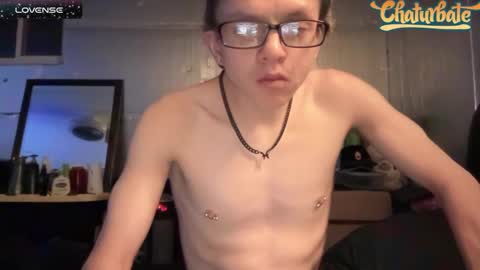 Snapshot of robertcicijr21 chatting on December 6, 2024, 6:04 am Robert Cici Jr. online show from December 6, 2024, 6:04 am
