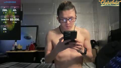 Snapshot of robertcicijr21 chatting on January 26, 2025, 1:31 am Robert Cici Jr. online show from January 26, 2025, 1:31 am