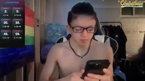 Snapshot of robertcicijr21 chatting on February 27, 2025, 2:10 am Robert Cici Jr. online show from February 27, 2025, 2:10 am
