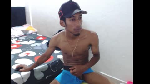 roberthycami2123 online show from February 6, 2026, 12:48 am