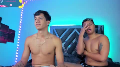 Robert Miller And Mael Thompson  online show from October 4, 2025, 4:54 am