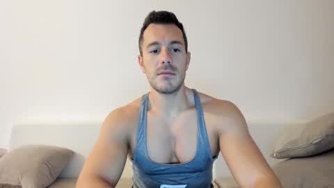 roberto4ever online show from October 12, 2025, 5:17 am