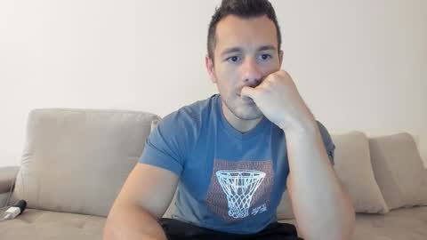 roberto4ever online show from November 8, 2025, 5:51 am