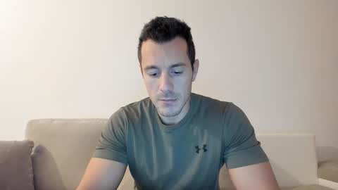 roberto4ever online show from November 10, 2025, 5:28 am