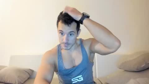 roberto4ever online show from December 14, 2025, 3:06 pm