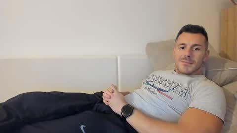 roberto4ever online show from February 18, 2026, 6:04 pm