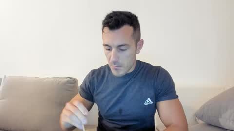 roberto4ever online show from February 22, 2026, 5:51 am