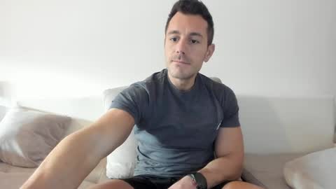 roberto4ever online show from March 18, 2026, 5:10 am