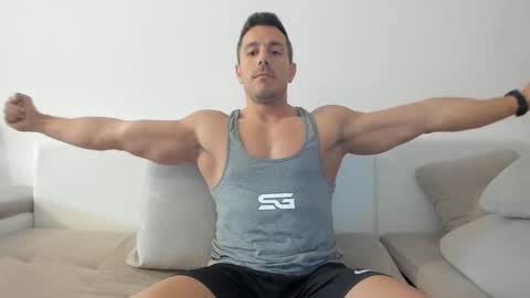 roberto4ever online show from May 10, 2026, 5:12 am
