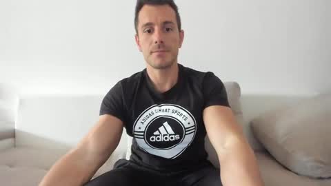 roberto4ever online show from May 16, 2026, 11:09 am