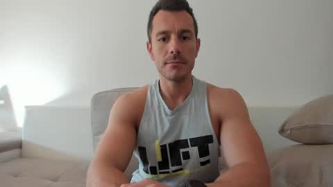 roberto4ever online show from June 5, 2026, 4:30 am