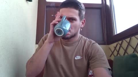 Snapshot of roberto_twink1 chatting on November 17, 2025, 11:27 am Roberto online show from November 17, 2025, 11:27 am