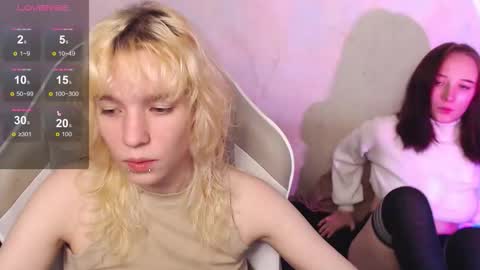 Snapshot of robin_yours chatting on September 22, 2025, 9:33 am Robin your online show from September 22, 2025, 9:33 am