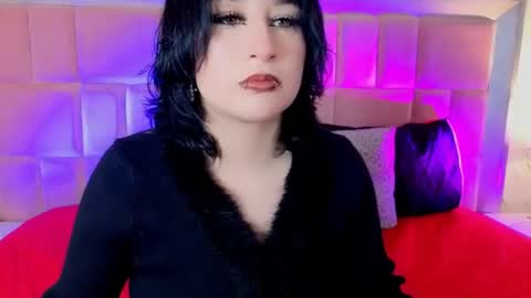 Snapshot of robinbennett chatting on June 27, 2026, 12:44 pm robin D online show from June 27, 2026, 12:44 pm