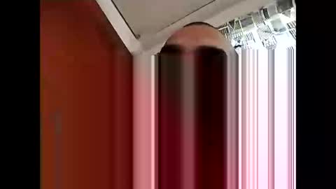 Snapshot of robincom23 chatting on May 27, 2026, 5:32 pm R online show from May 27, 2026, 5:32 pm