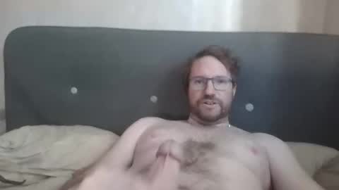 robinouhot online show from February 20, 2025, 8:39 am