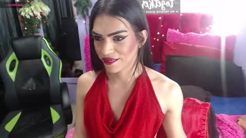 Snapshot of robinsonbaker chatting on September 15, 2025, 5:40 am Margot Ferrer online show from September 15, 2025, 5:40 am