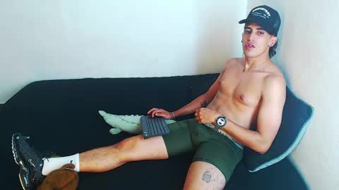 Robisson Zack online show from November 25, 2025, 1:38 am