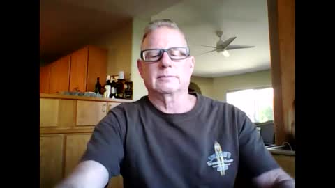 robo0000 online show from May 1, 2026, 12:37 am